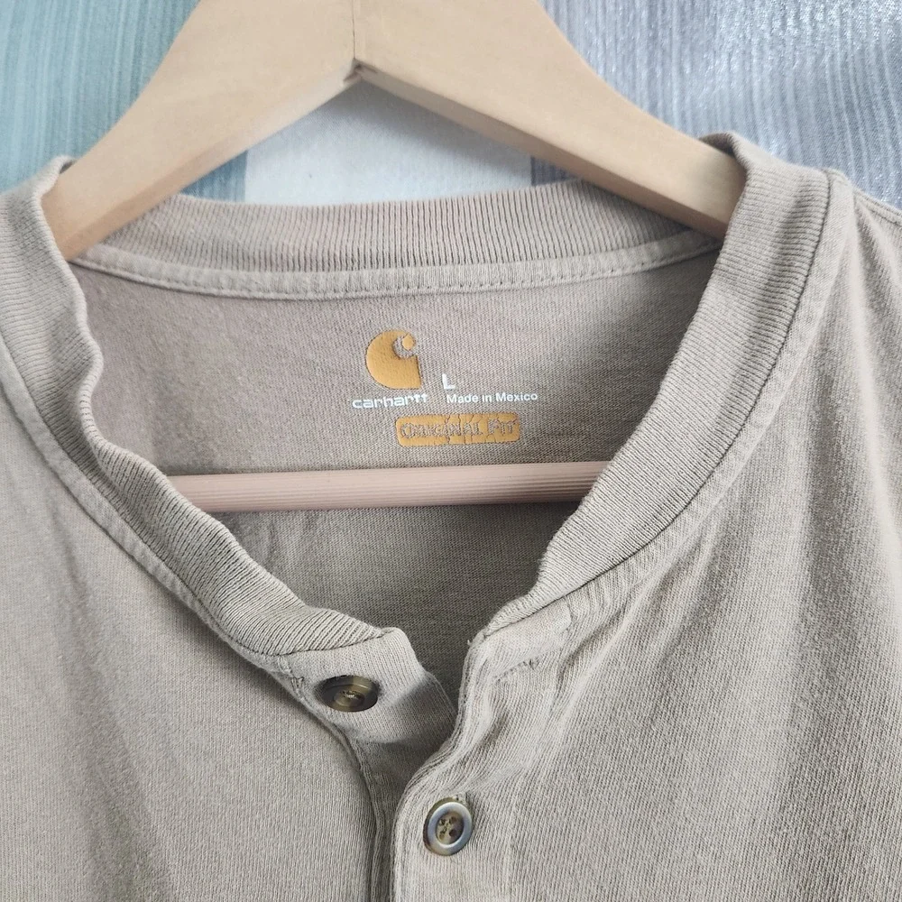 Carhartt Mens K84 DES Short Sleeve Henley Pocket T-Shirt Tan Original Fit L - Picture 3 of 7